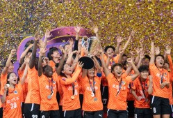 沙巴体育-武汉三镇迎亚冠关键赛；加时末段状态回暖；目标明确；资深球员宣示担当的简单介绍