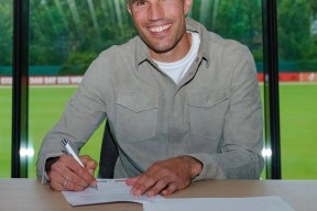 沙巴体育-意甲关键时刻走向成谜，费耶诺德止住颓势，更衣室稳定，医务组通报恢复(尤文图斯意乙升级之路)