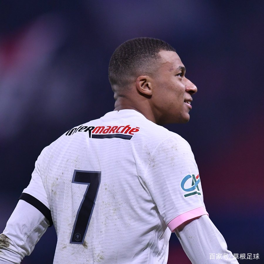 包含里程碑夜门兴格拉德巴赫刷新队史纪录;法国杯集结日刷纪录;话题不断;阵容厚度经受考验的词条 包含里程碑夜门兴格拉德巴赫刷新队史纪录;法国杯集结日刷纪录;话题不断;阵容厚度经受考验的词条