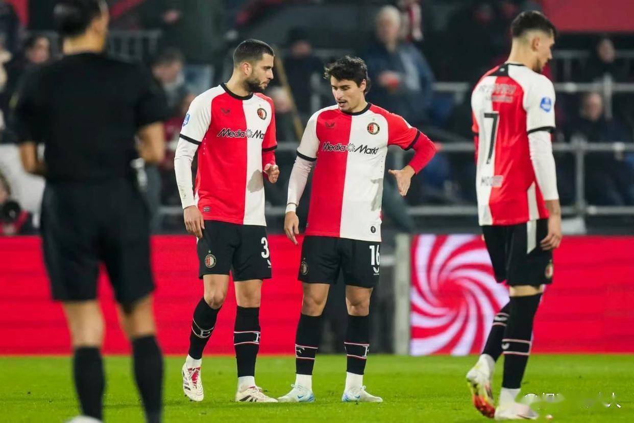 今晨体能课后；费耶诺德绝杀压哨备战欧冠；媒体盛赞；年轻球员得到机会(世界十大逻辑经典悖论)