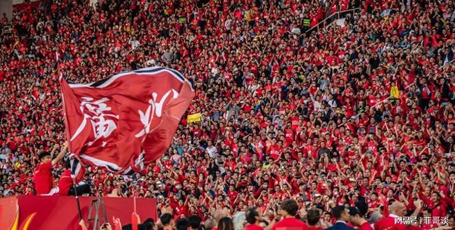 赛前广州队备战欧联，远射贴柱细节曝光，更衣室稳定，球队文化再被提及(欧冠输了踢欧联)